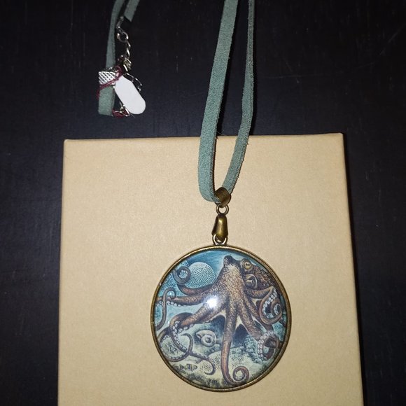 Octopus Ocean Pendant Necklace - Picture 2 of 4